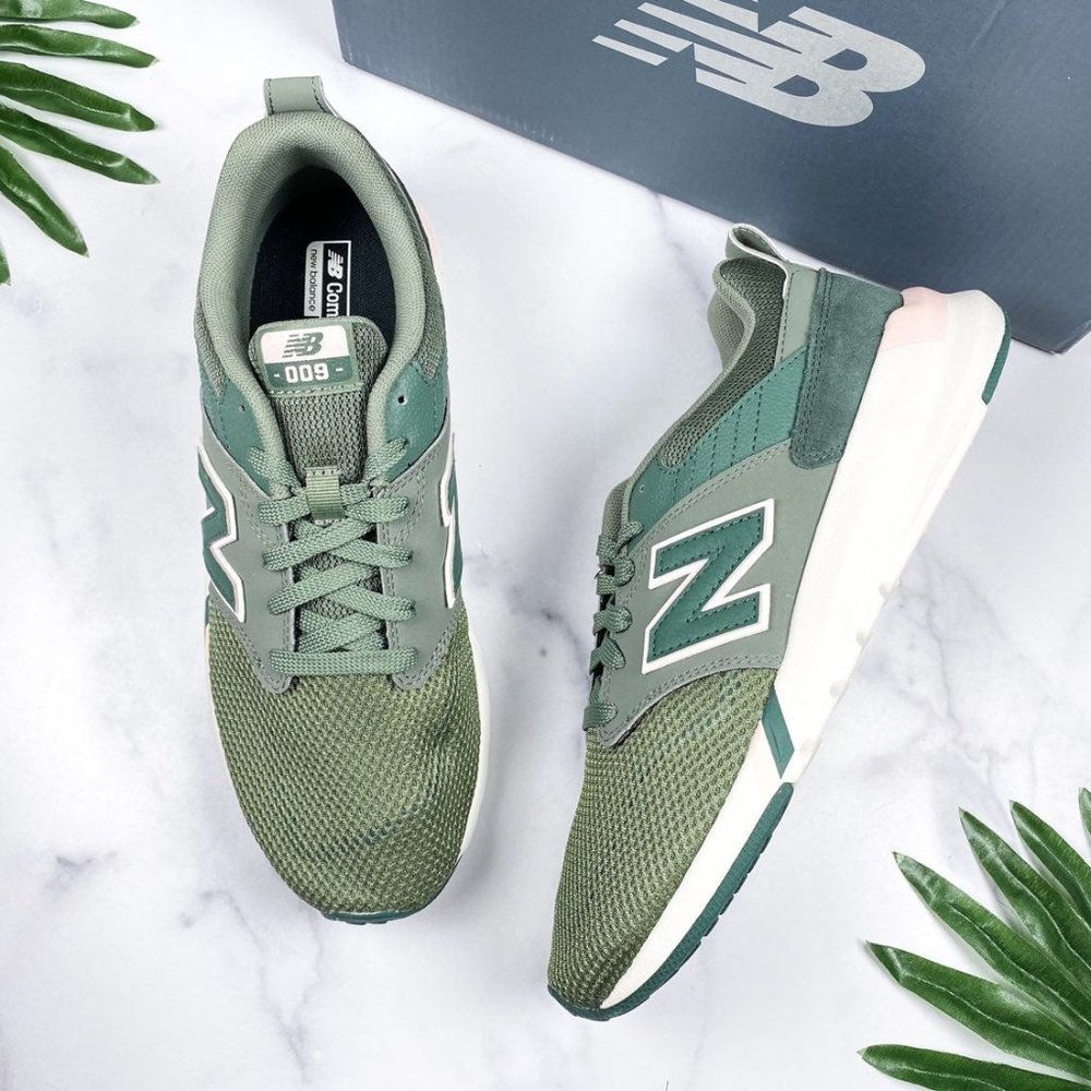 New Balance Women's 009 V1 Sneaker